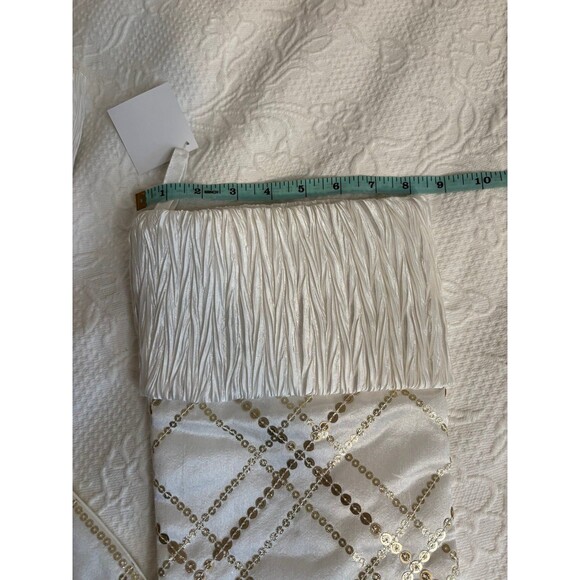 BNWT Winter white & Gold sequin stockings set of 2 beautiful elegant cream - Picture 6 of 9